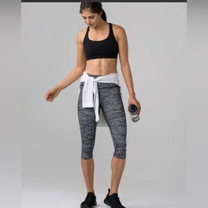 Lululemon Pace Perfect Crop Air Time White Black yoga athletic light leggings 4